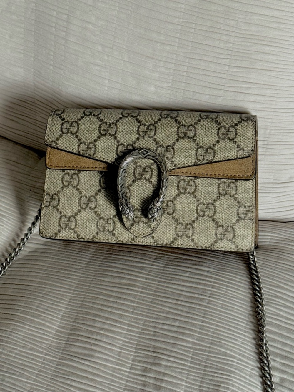 Gucci Beige GG Supreme Canvas Dionysus Crossbody Bag with Silver Hardware